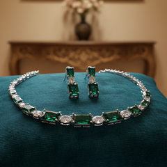 Luxe Emerald & Diamond Silver Necklace Set