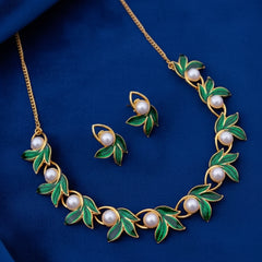 Exquisite Emerald Green Enamel and Pearl Necklace Set
